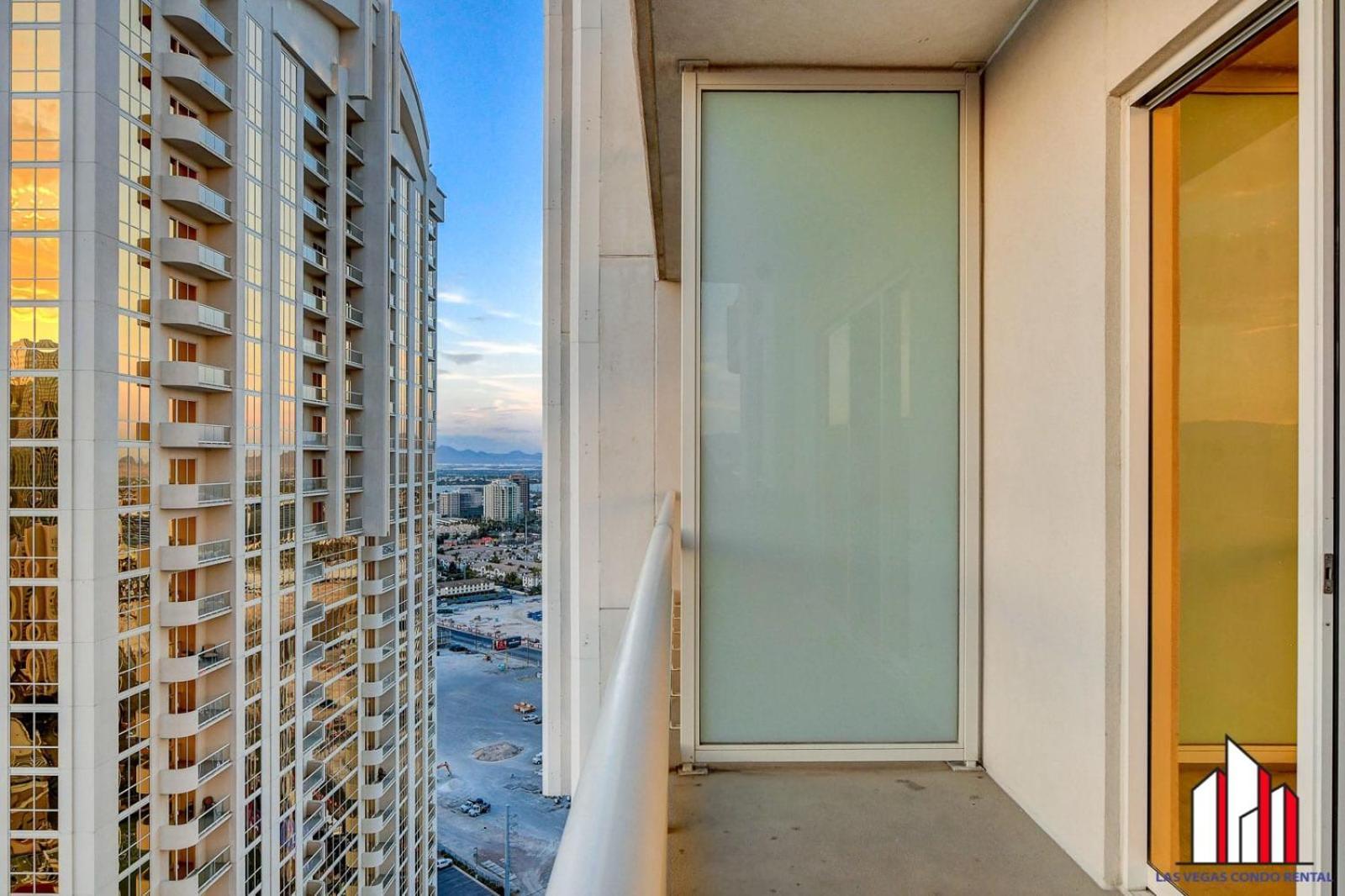 Mgm Signature-30-705 F1 Track & Strip View Balcony Λας Βέγκας Εξωτερικό φωτογραφία